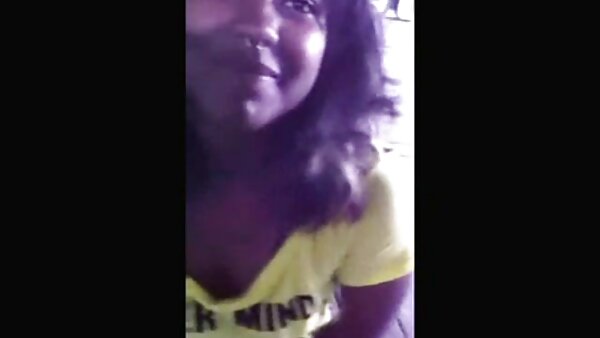 Perempuan murahan melengkung Magdalene St Michaels dicucuk kasut sek melayu terbaru tumit tingginya