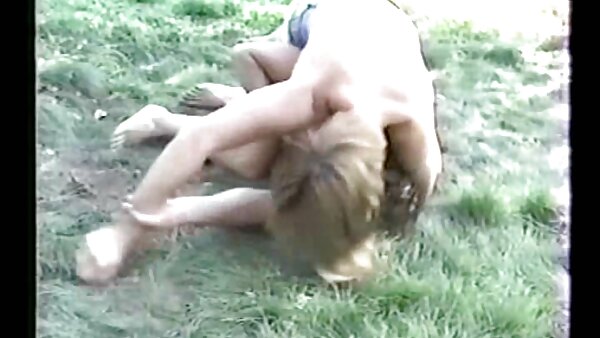 Awek jalang nympho Suzie marah tentang menunggang dan menghisap ayam video seks awek yang gemuk