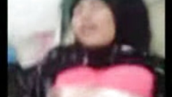 Brunette babe Charity Bangs seks melayu indon tunggangan pada zakar/batang
